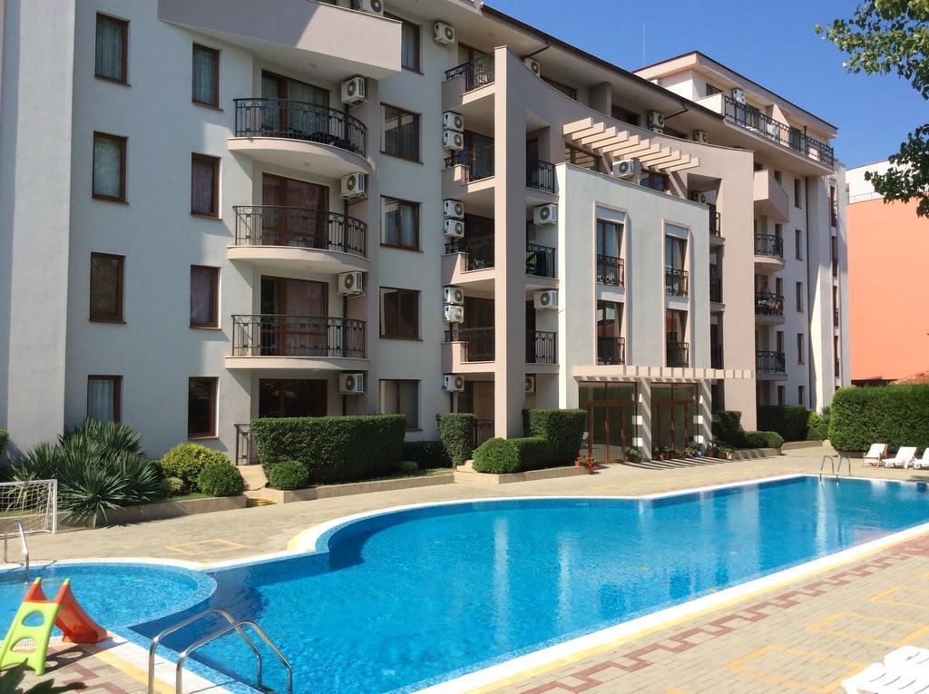 Alex Deluxe Apartments 써니비치 외부 사진