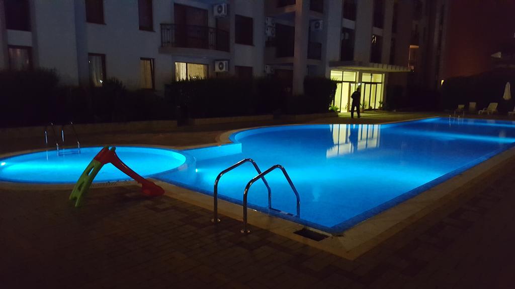 Alex Deluxe Apartments 써니비치 외부 사진